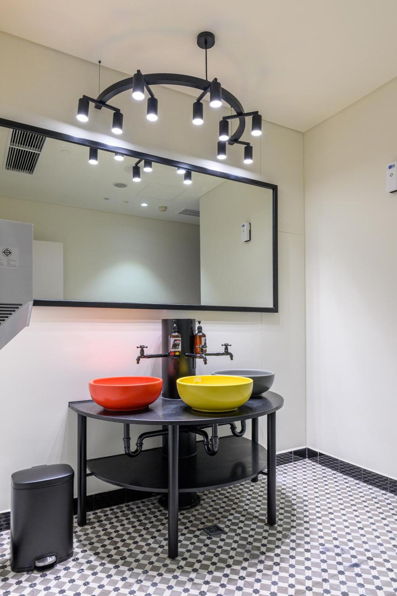 Wink Hotel Can Tho Ninh Kieu Wharf - 24Hrs Stay & Rooftop Pool Bar Exterior foto